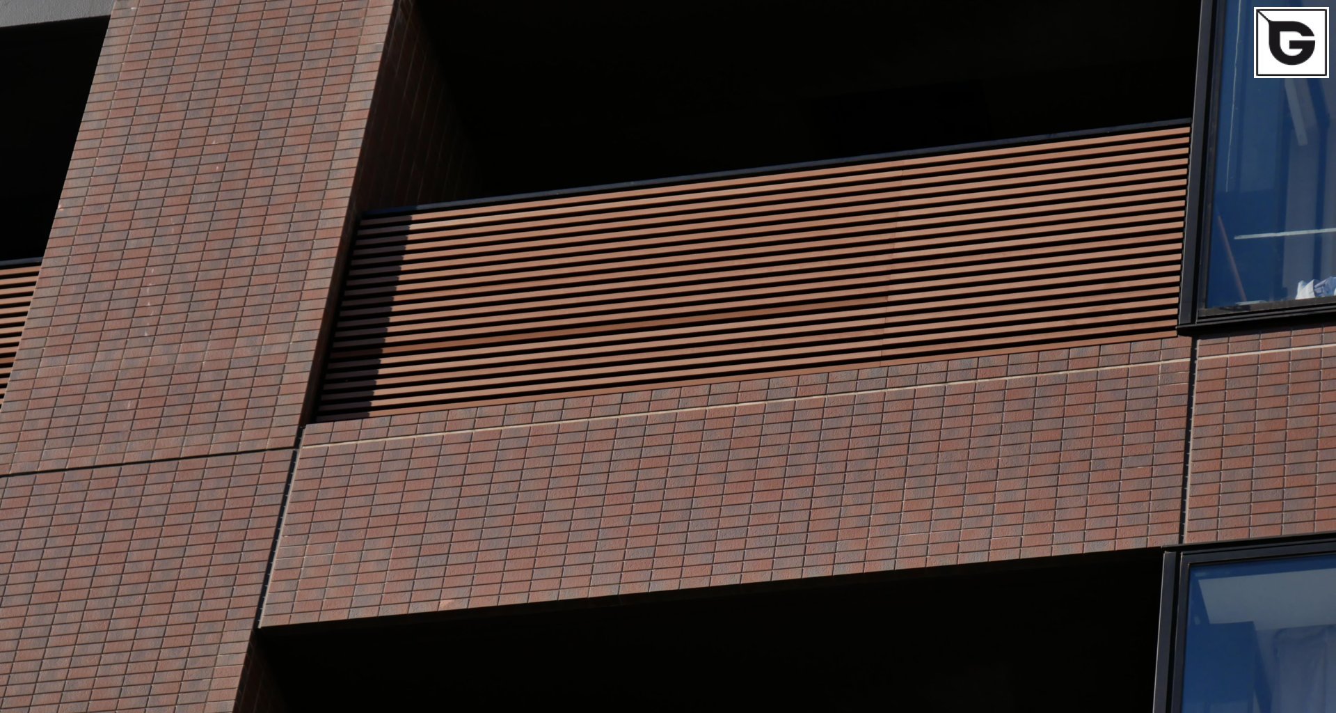 Wohngebäude_Geländer_Wohnhaus