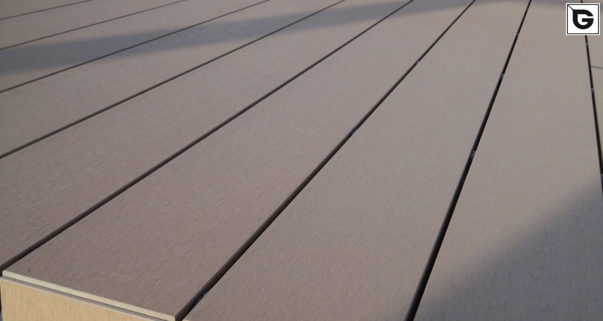 Wohngebäude_Dachanlage, Balk., Laufgang_Wohnhaus