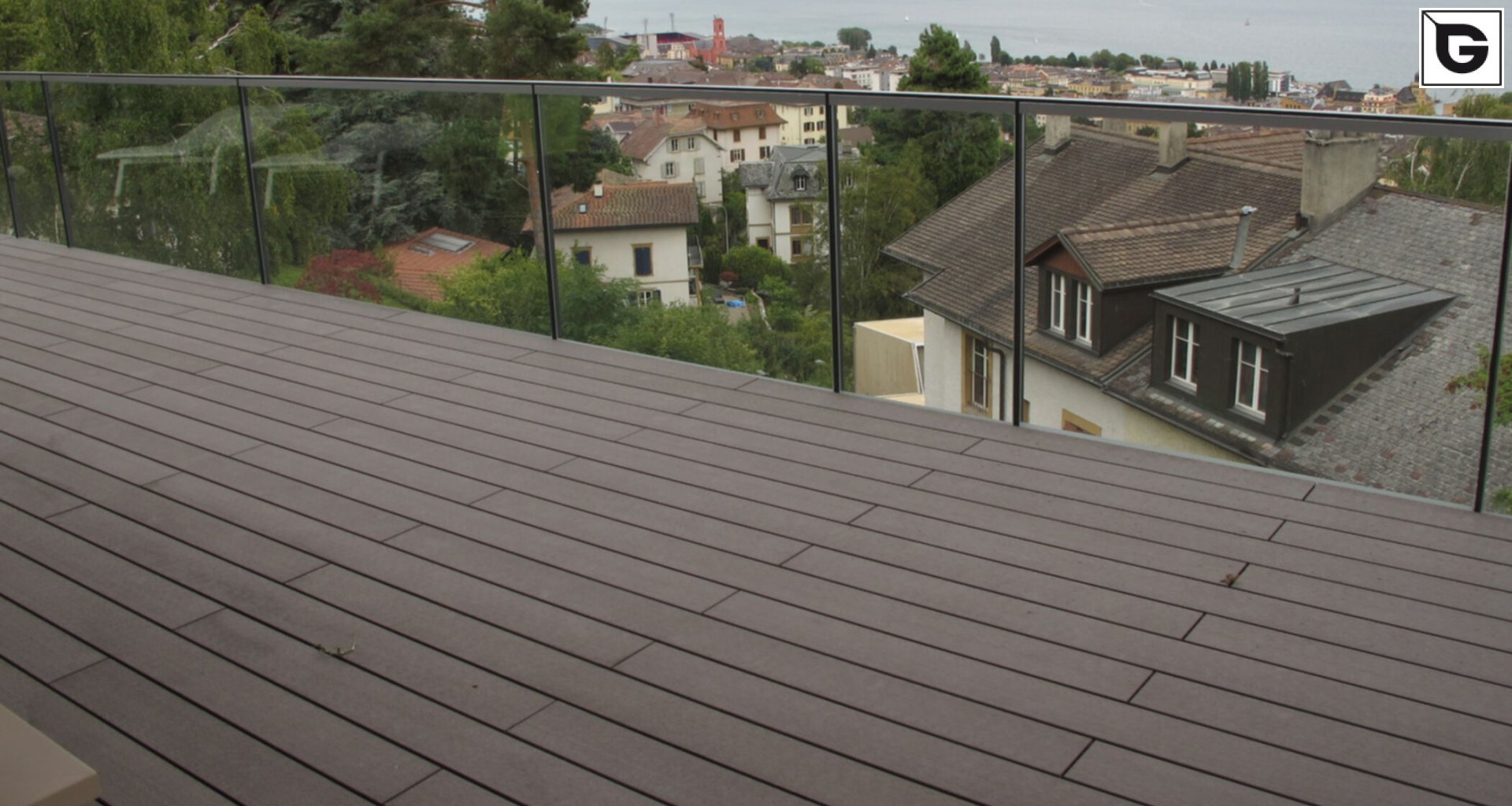 Wohngebäude_Offene Fassadenverkleidung - verti._Wohnhaus