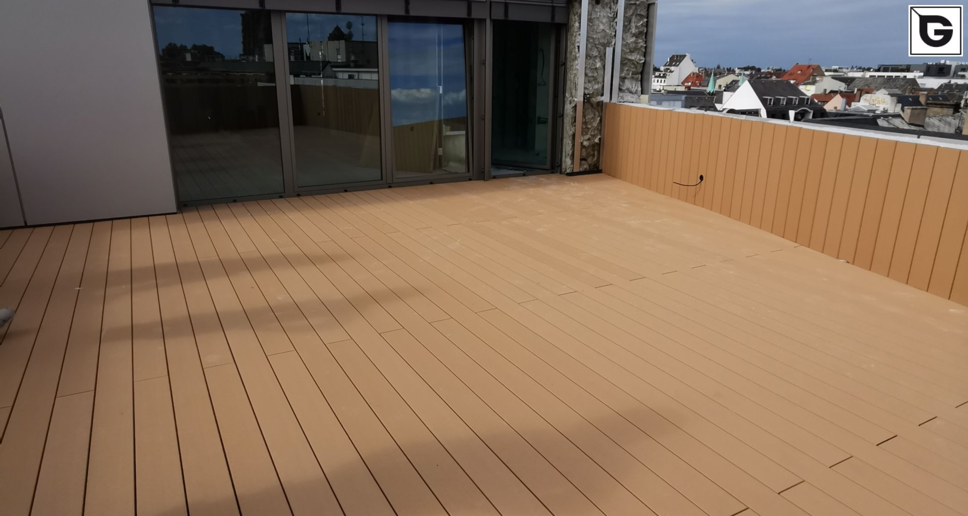 Wohngebäude_Terrasse Privat Nützung _Wohnhaus