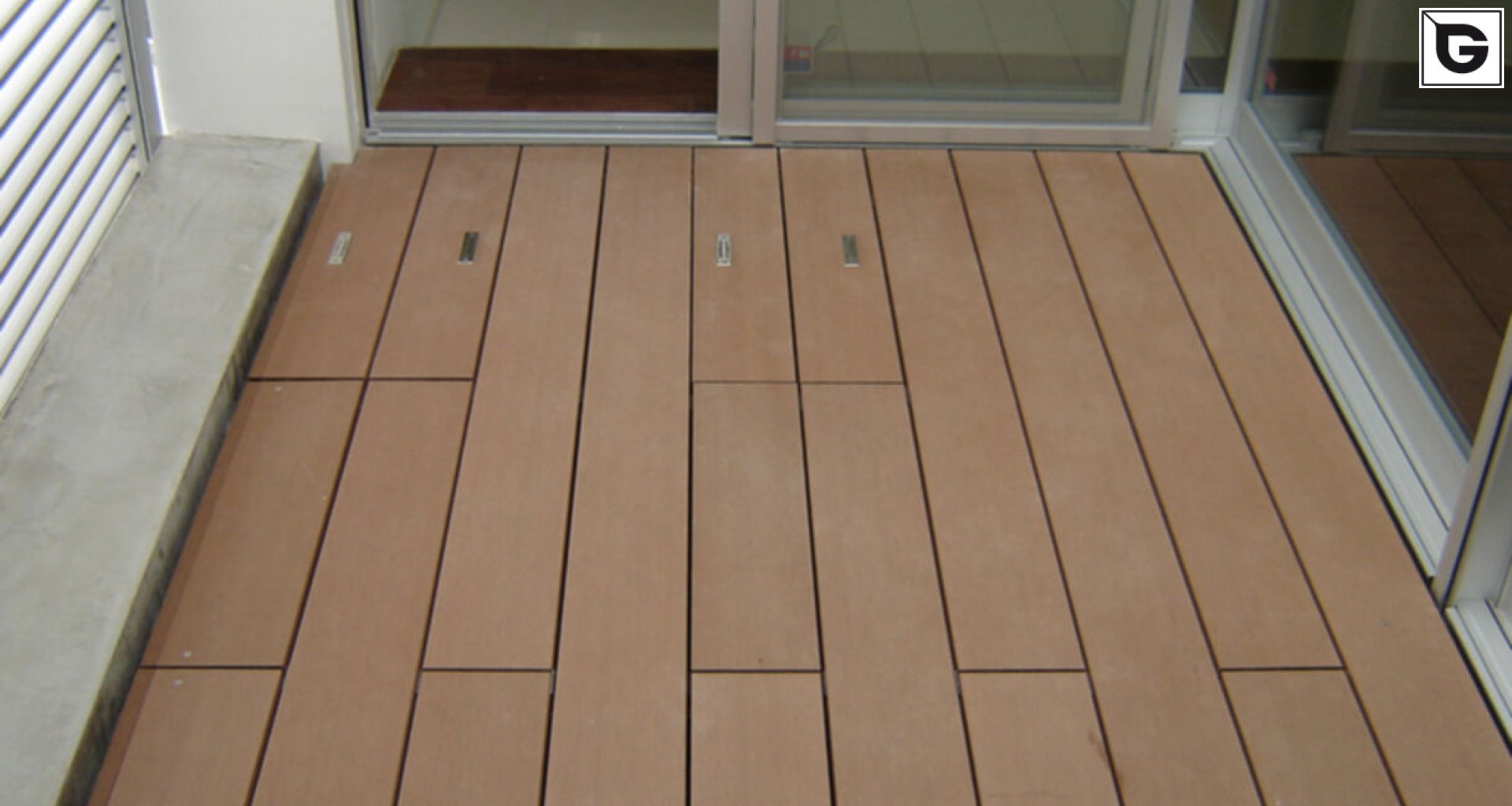 Wohngebäude_Dachanlage, Balk., Laufgang_Wohnhaus