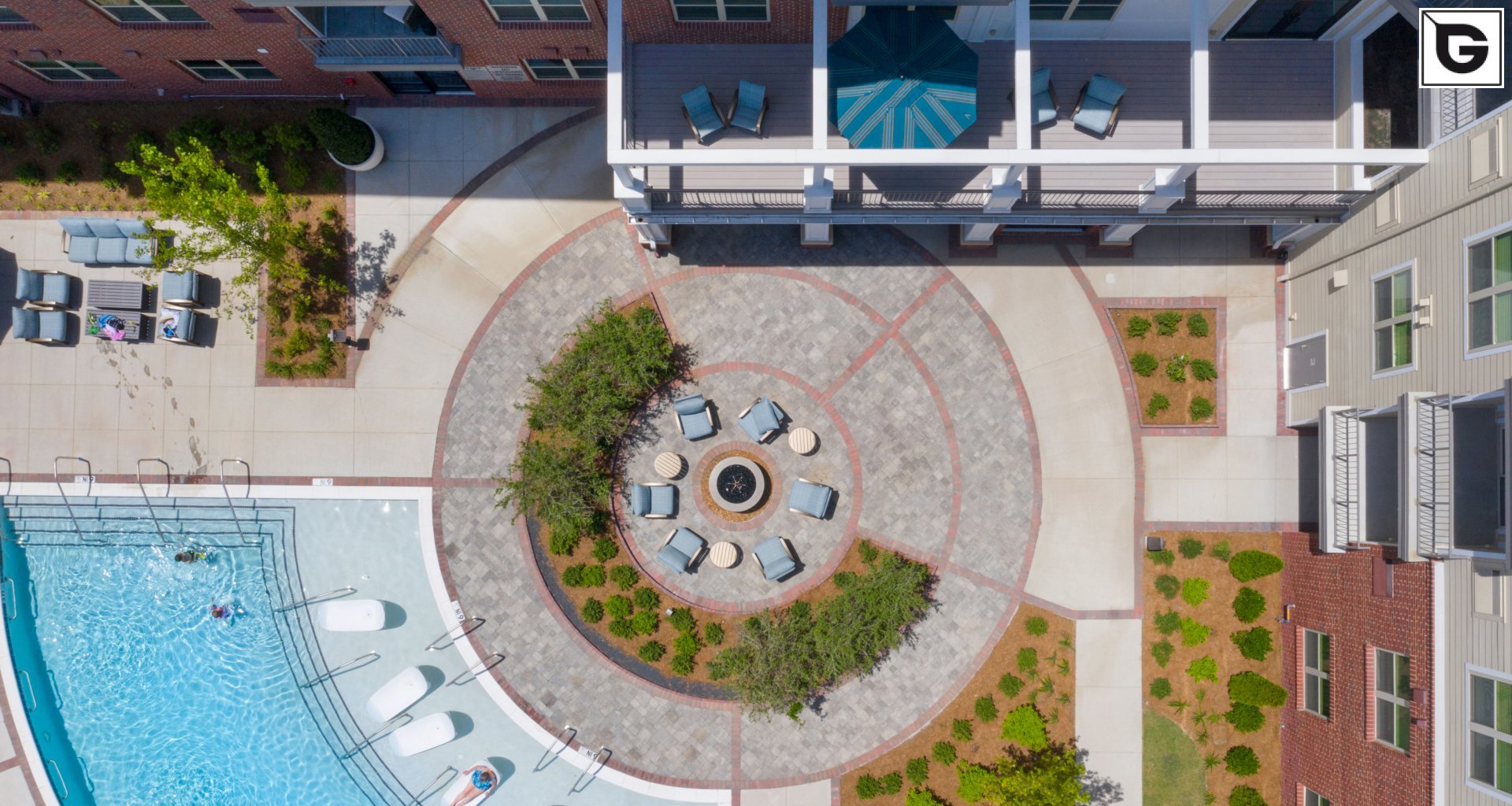 Wohngebäude_Terrasse Privat Nützung _Wohnhaus