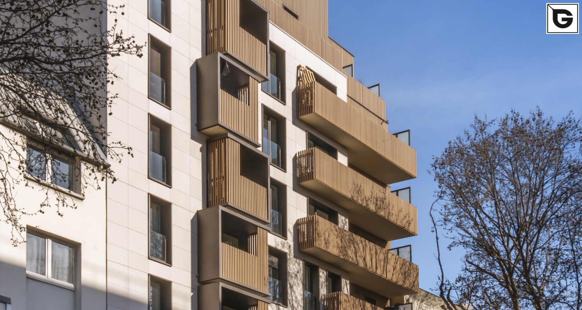 Wohngebäude_Geländer_Wohnhaus