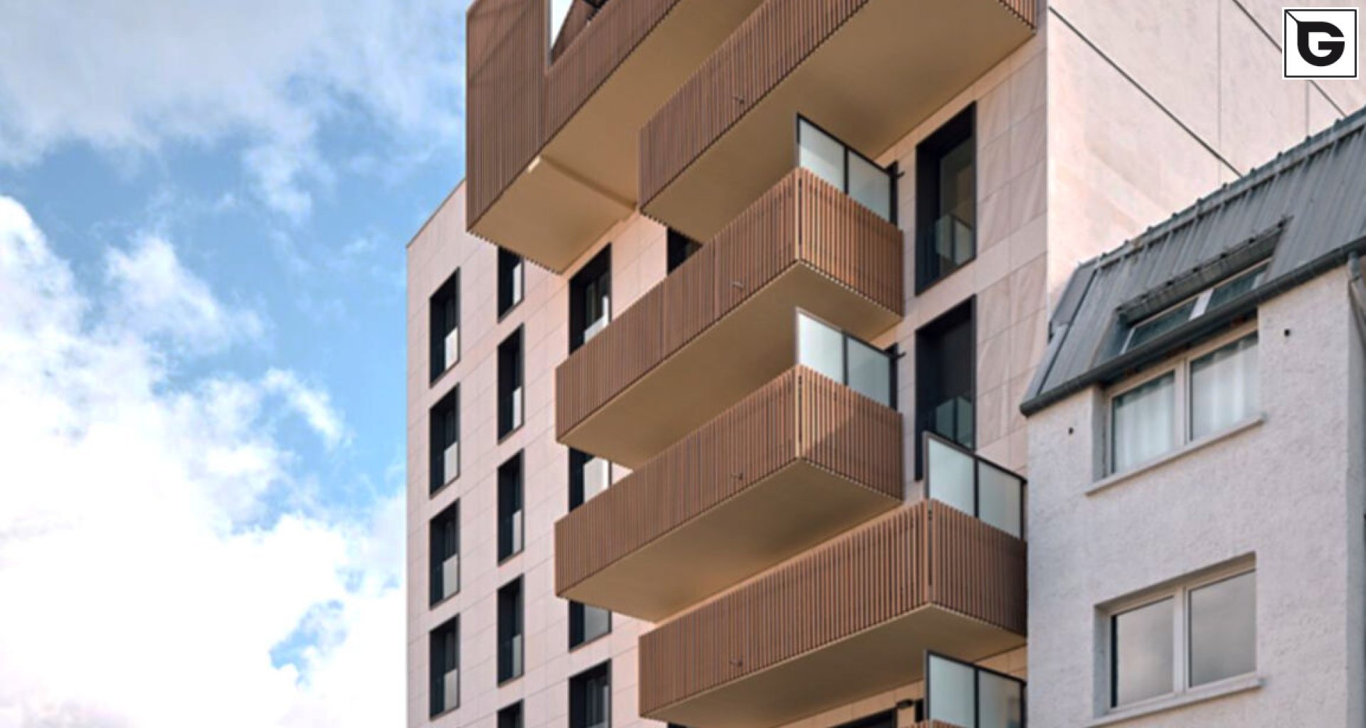 Wohngebäude_Geländer_Wohnhaus