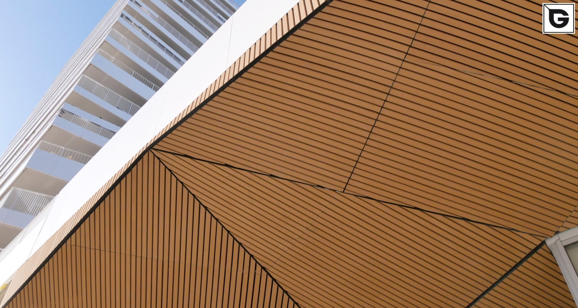 Wohngebäude_Pergola, Dachüberstand, Dach_Wohnhaus