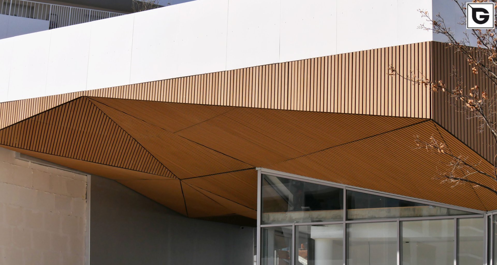 Wohngebäude_Pergola, Dachüberstand, Dach_Wohnhaus