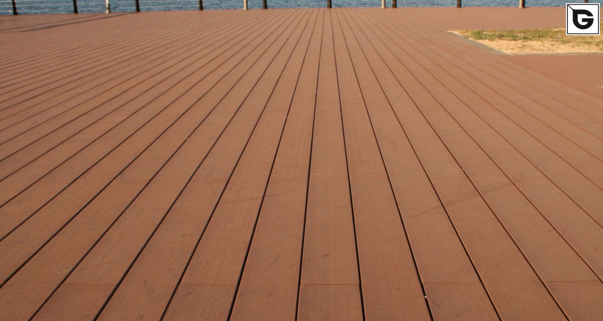 Transport-Einrichtungen_Stege, Bootsanleger_Am Wasser entlang