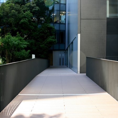 Wohngebäude_Dachanlage, Balk., Laufgang_Wohnhaus