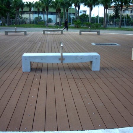 Einrichtungen_Terrasse Gewerbliche Nutzung_öffentlicher Platz