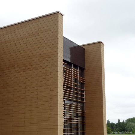 Verwaltungsgebäude_Fassadenverkleidung - horizontal_Büros