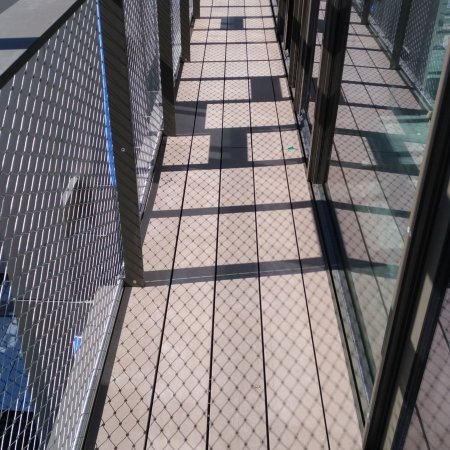 Institutionelle Einrichtungen_Dachanlage, Balk., Laufgang_Ausstellung, Museum